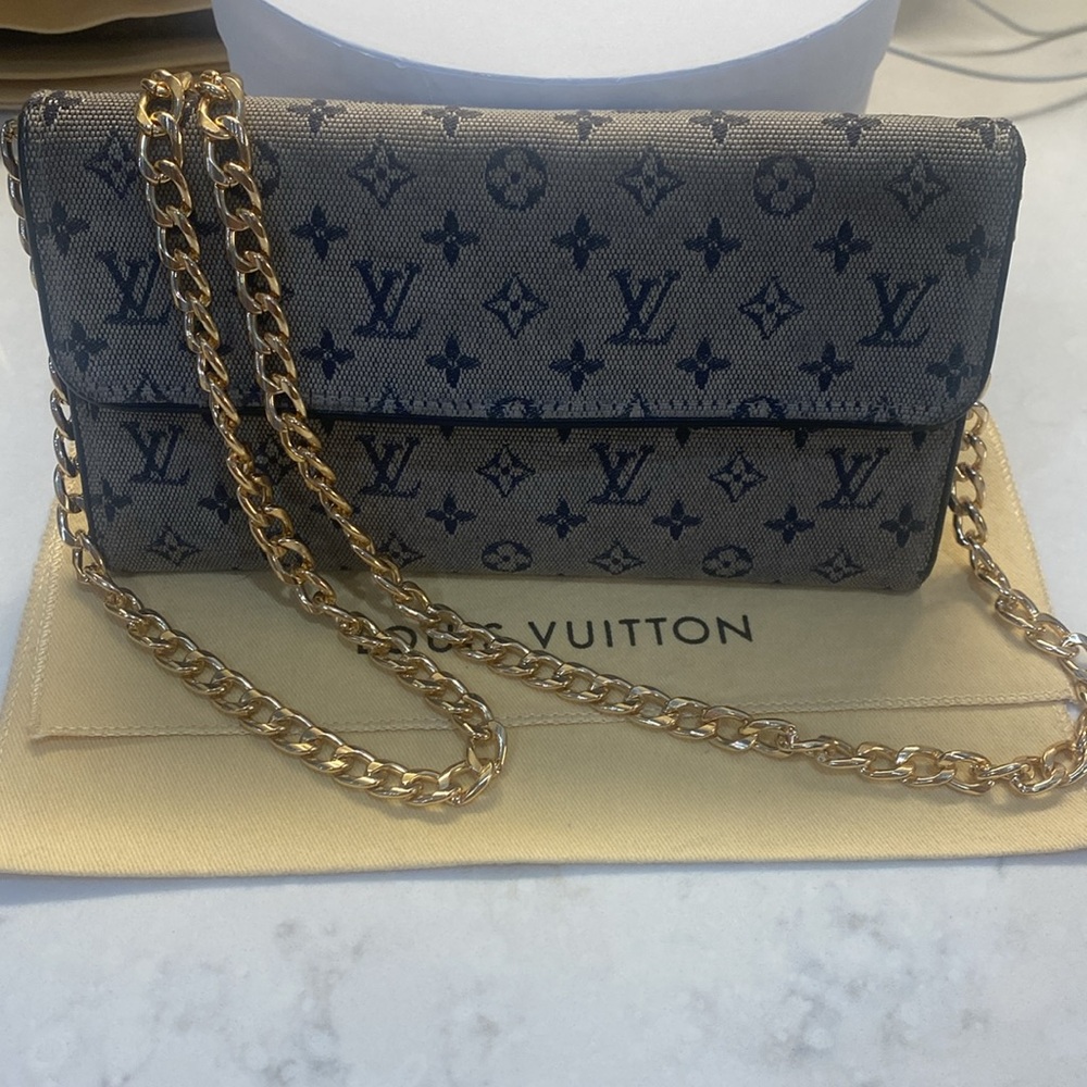 Louis Vuitton Porte Tresor International Wallet With Dust Bag.